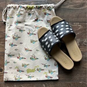 Artemis Design Co. Black & White Slide Sandals